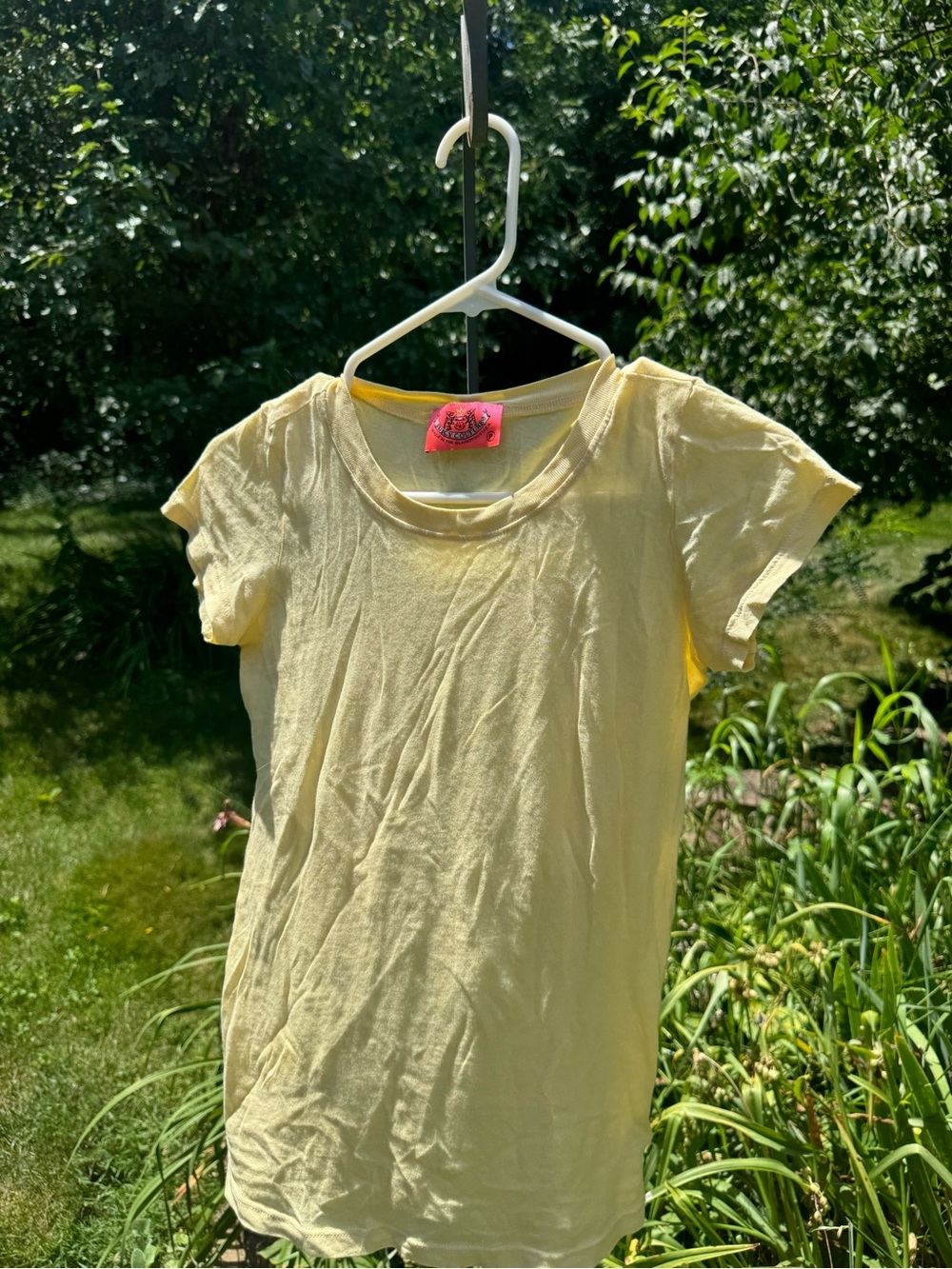 Women’s Short Sleeve Tee in Pale Yellow thin